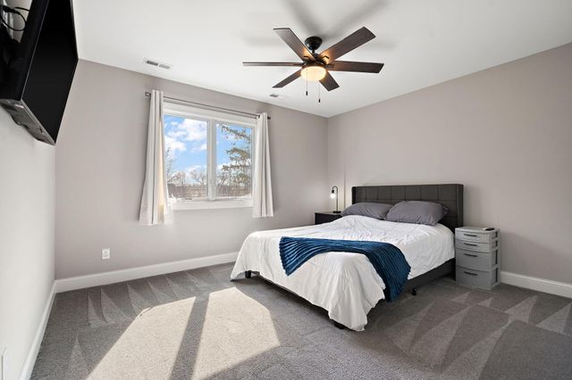 512 W Joliet Street, Crown Point, IN 46307