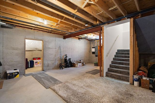 512 W Joliet Street, Crown Point, IN 46307