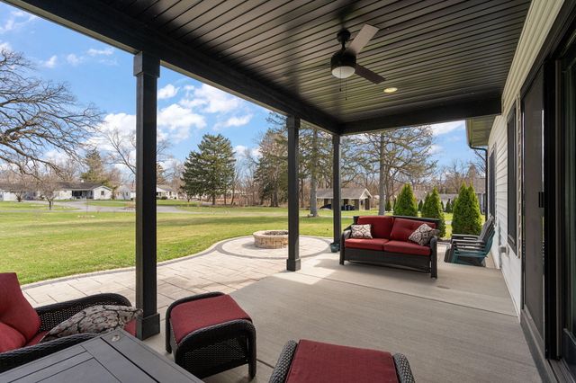 512 W Joliet Street, Crown Point, IN 46307