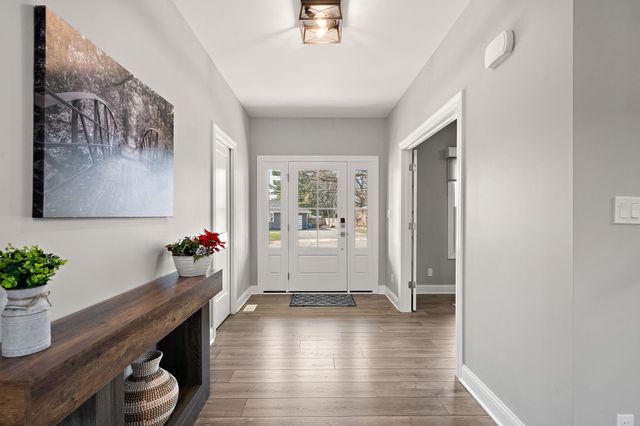 512 W Joliet Street, Crown Point, IN 46307