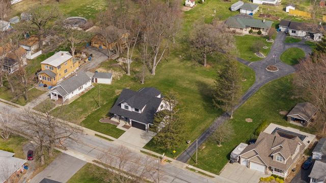 512 W Joliet Street, Crown Point, IN 46307