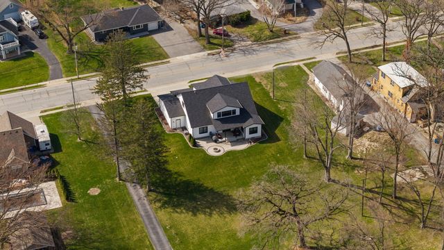 512 W Joliet Street, Crown Point, IN 46307