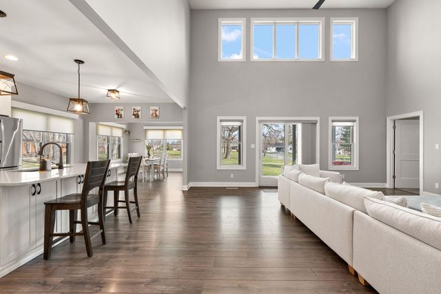 512 W Joliet Street, Crown Point, IN 46307