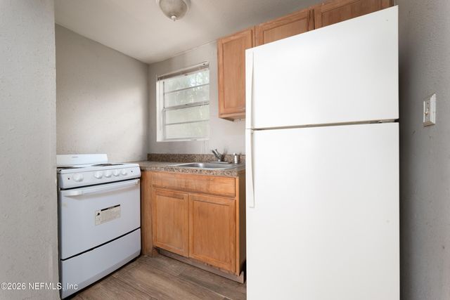 18 W 43RD Street, Jacksonville, FL 32208