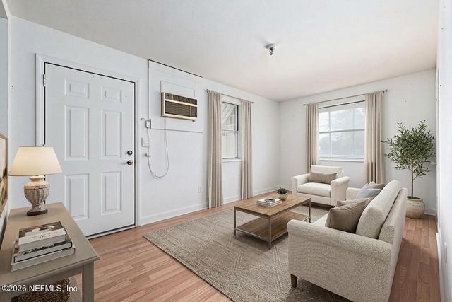 18 W 43RD Street, Jacksonville, FL 32208