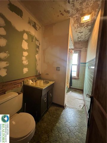 2023 Ferry Street, Wilson Boro, PA 18042
