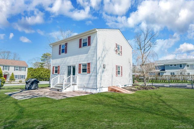 12 Ocean Avenue, East Quogue, NY 11942