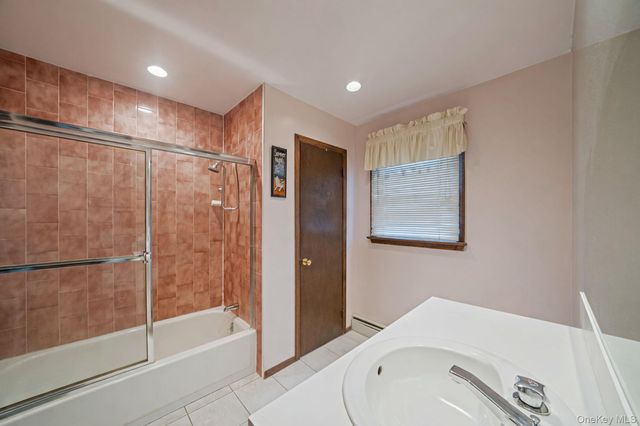 12 Ocean Avenue, East Quogue, NY 11942