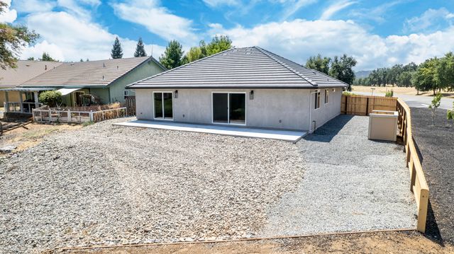 19246 Sandpiper Lane, Cottonwood, CA 96022