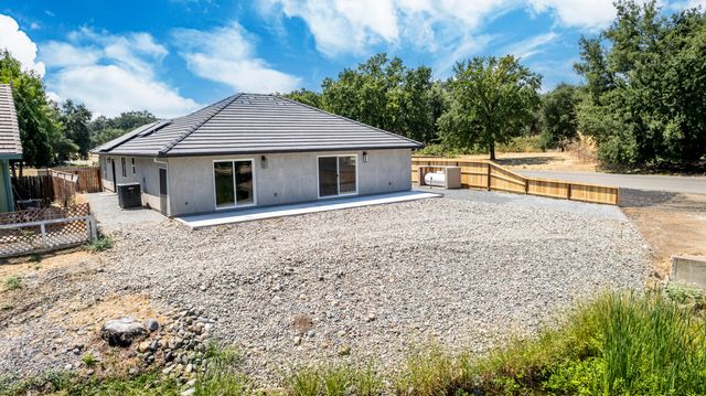 19246 Sandpiper Lane, Cottonwood, CA 96022