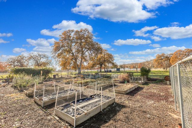 19246 Sandpiper Lane, Cottonwood, CA 96022