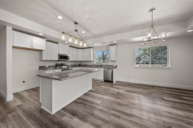 19246 Sandpiper Lane, Cottonwood, CA 96022