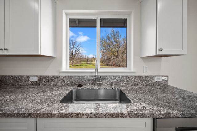 19246 Sandpiper Lane, Cottonwood, CA 96022