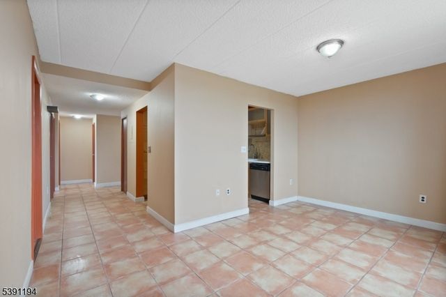 170 Lafayette Ave 8A, Passaic City, NJ 07055