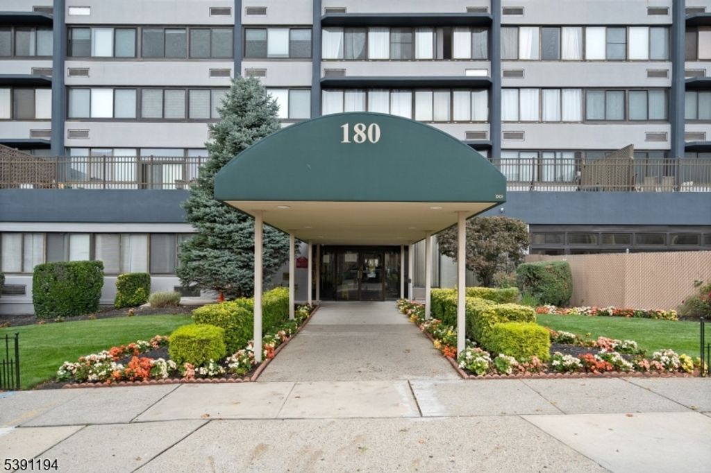 170 Lafayette Ave 8A, Passaic City, NJ 07055