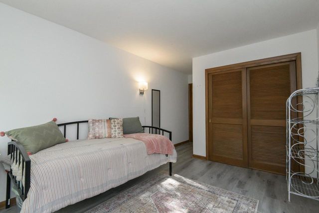 N11W30200 Hickory Hill DRIVE, Waukesha, WI 53188