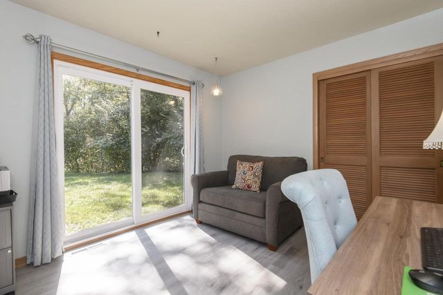 N11W30200 Hickory Hill DRIVE, Waukesha, WI 53188