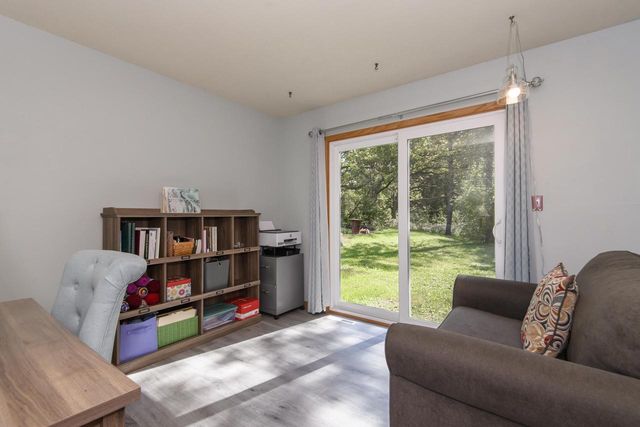 N11W30200 Hickory Hill DRIVE, Waukesha, WI 53188