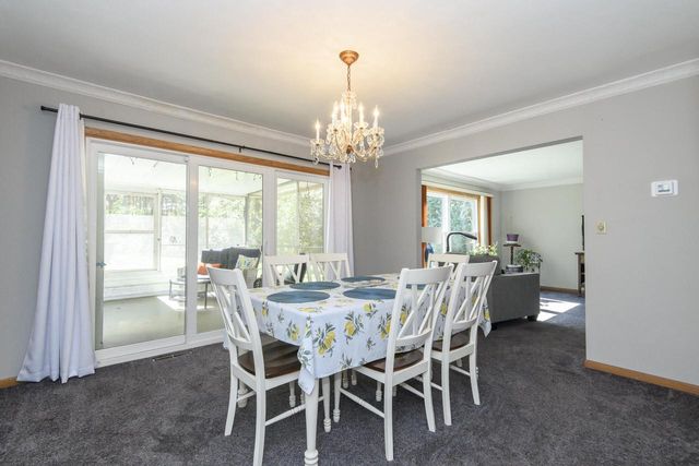 N11W30200 Hickory Hill DRIVE, Waukesha, WI 53188