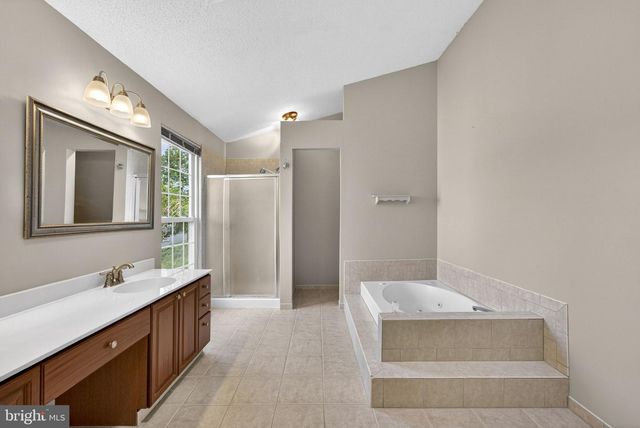 9516 OAKENSHAW DR, Manassas, VA 20110