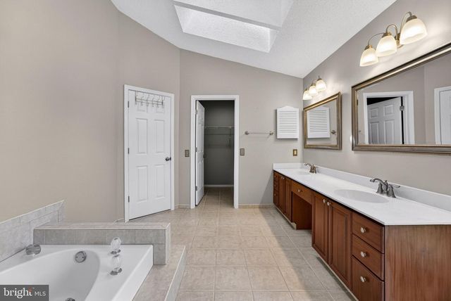 9516 OAKENSHAW DR, Manassas, VA 20110