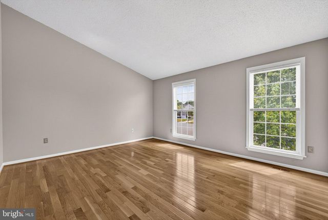 9516 OAKENSHAW DR, Manassas, VA 20110
