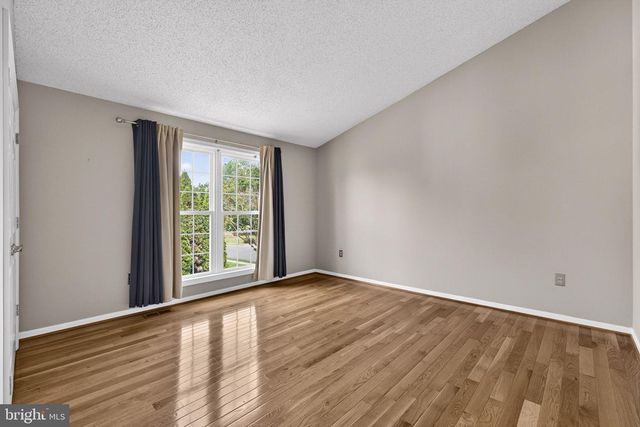9516 OAKENSHAW DR, Manassas, VA 20110