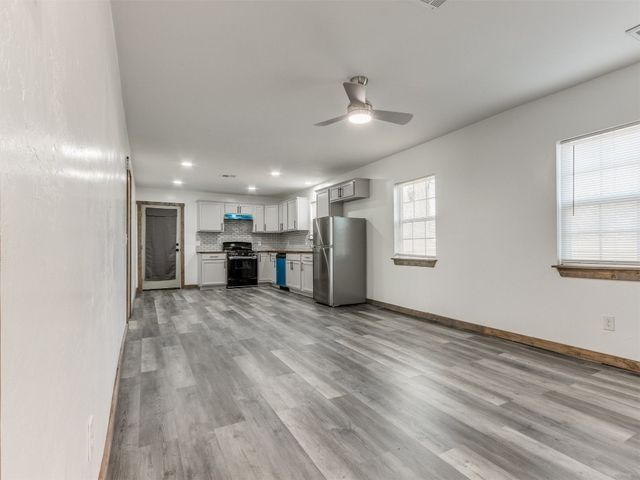610 S 19th Street, Chickasha, OK 73018