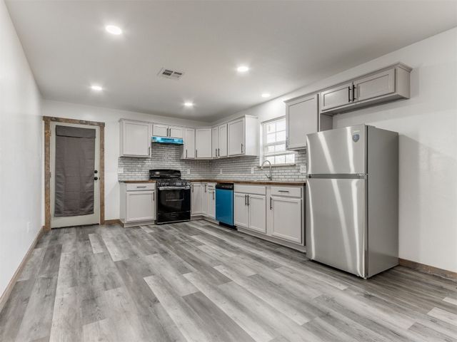 610 S 19th Street, Chickasha, OK 73018