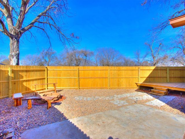 610 S 19th Street, Chickasha, OK 73018