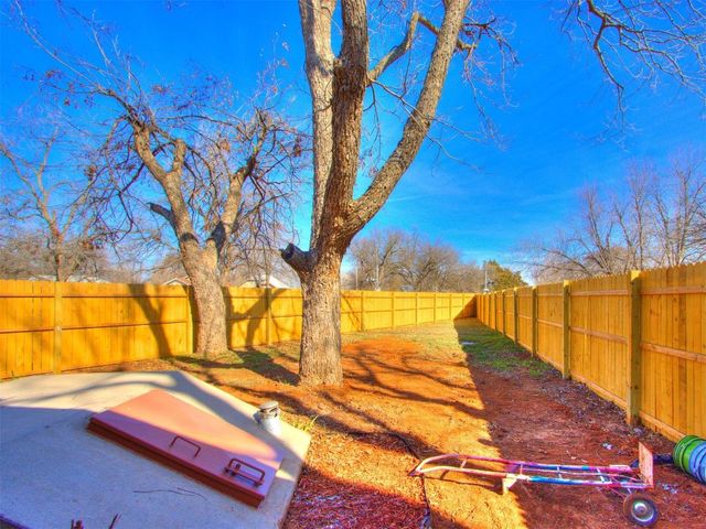 610 S 19th Street, Chickasha, OK 73018