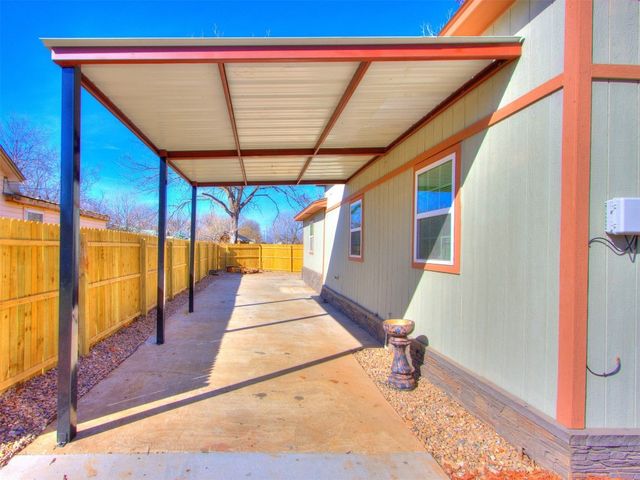 610 S 19th Street, Chickasha, OK 73018