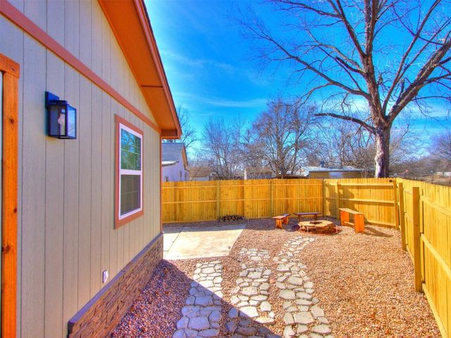 610 S 19th Street, Chickasha, OK 73018