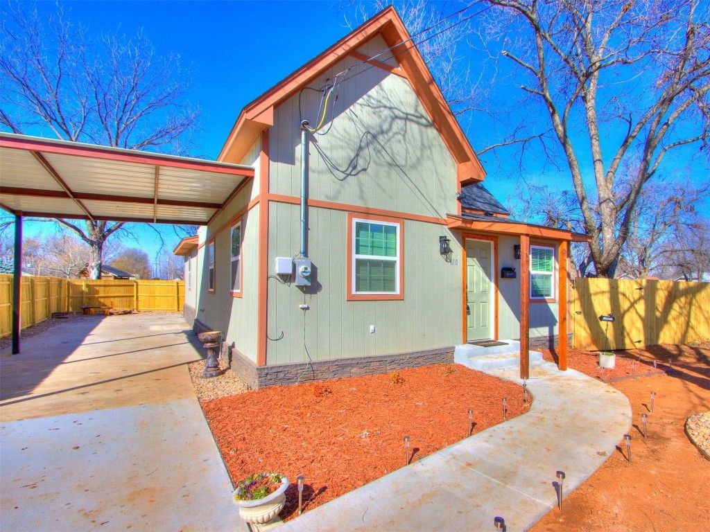 610 S 19th Street, Chickasha, OK 73018