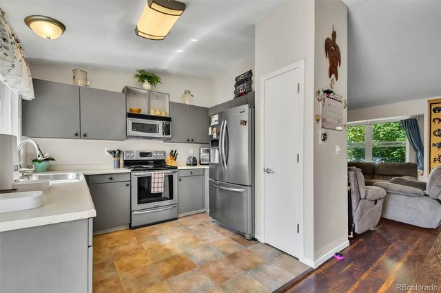 1452 S Biscay Way, Aurora, CO 80017