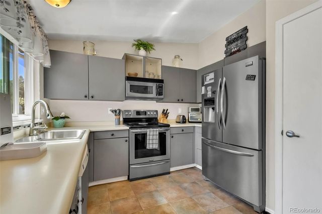 1452 S Biscay Way, Aurora, CO 80017