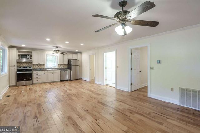 248 W River Bend Drive, Eatonton, GA 31024