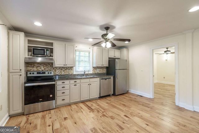 248 W River Bend Drive, Eatonton, GA 31024