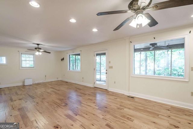 248 W River Bend Drive, Eatonton, GA 31024