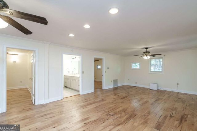 248 W River Bend Drive, Eatonton, GA 31024