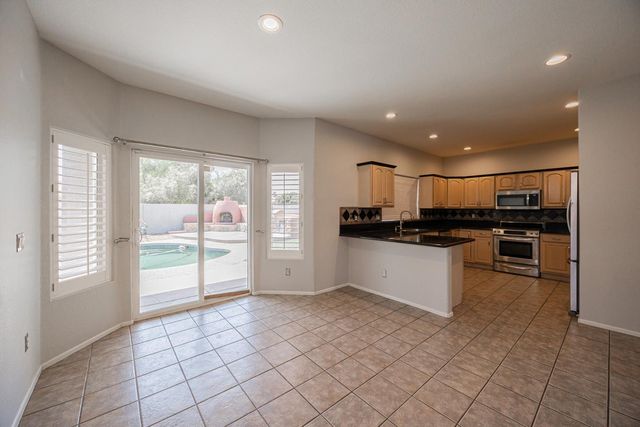 873 W Tremaine Avenue, Gilbert, AZ 85233