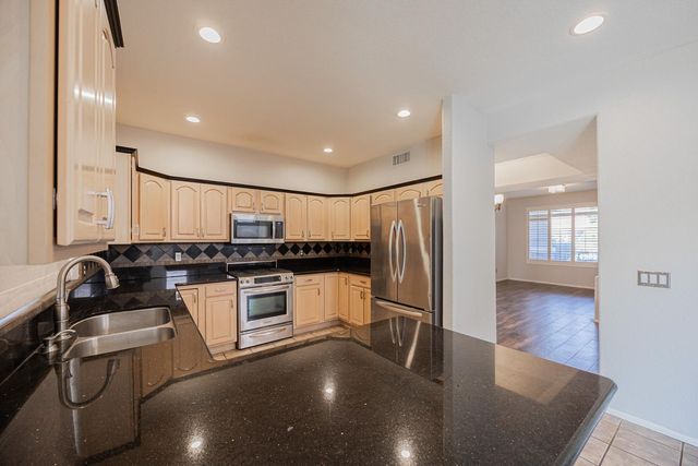 873 W Tremaine Avenue, Gilbert, AZ 85233