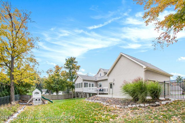 1000 Hawks Ridge, Grand Ledge, MI 48837