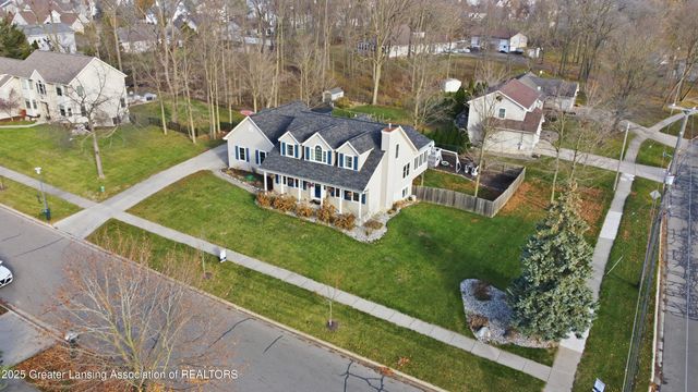 1000 Hawks Ridge, Grand Ledge, MI 48837