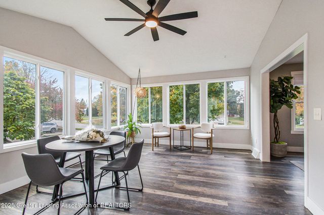 1000 Hawks Ridge, Grand Ledge, MI 48837