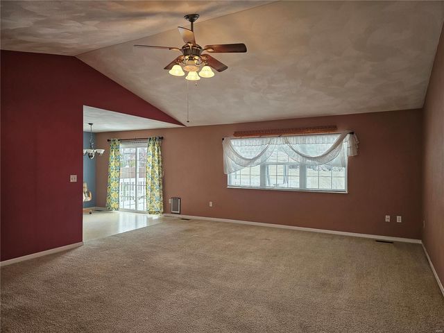5751 Horseman, Smithton, IL 62285