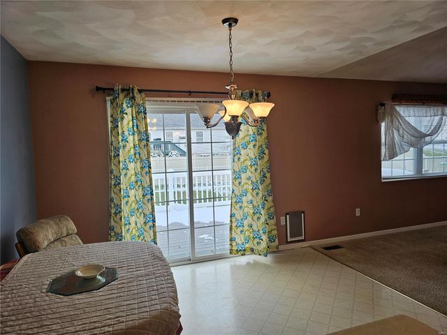 5751 Horseman, Smithton, IL 62285