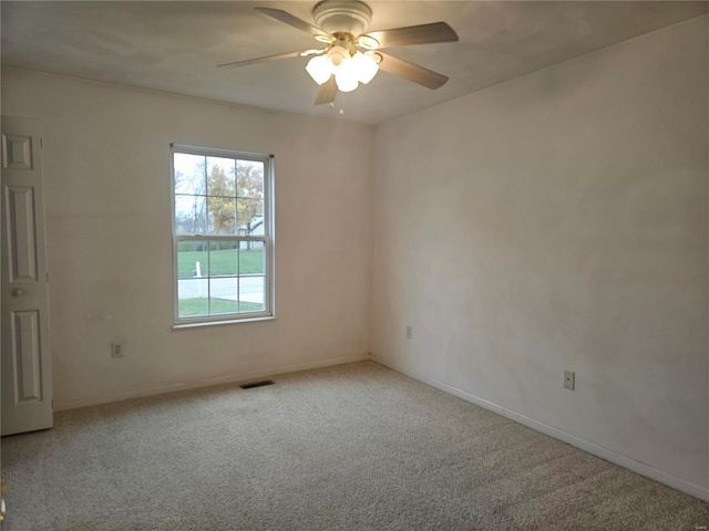 5751 Horseman, Smithton, IL 62285