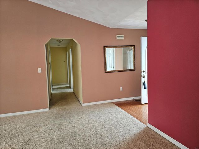 5751 Horseman, Smithton, IL 62285