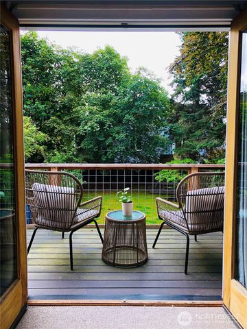 172 Grow Avenue NW, Bainbridge Island, WA 98110